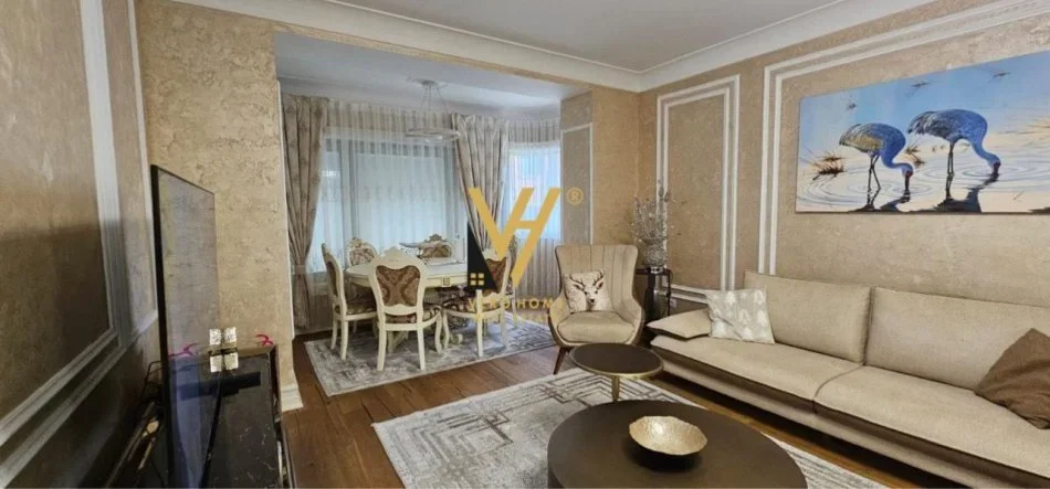 Tirane, jepet me qera apartament 2+1+Ballkon Kati 5, 130 m² 1.500 € (BLLOKU)