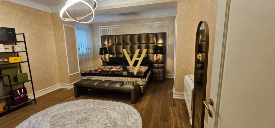 Tirane, jepet me qera apartament 2+1+Ballkon Kati 5, 130 m² 1.500 € (BLLOKU)