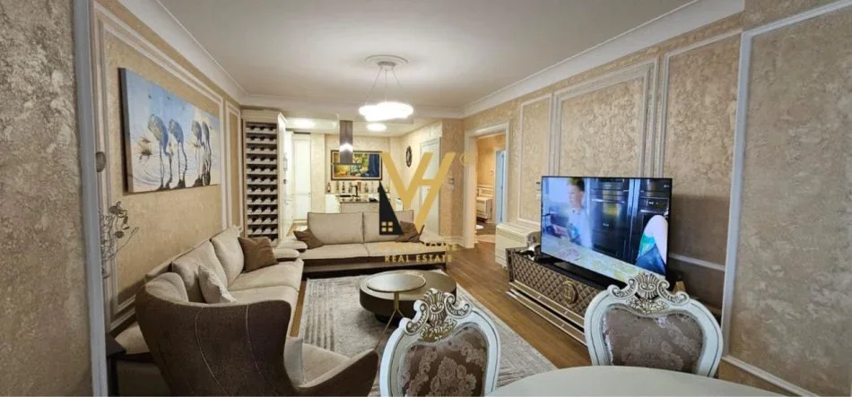 Tirane, jepet me qera apartament 2+1+Ballkon Kati 5, 130 m² 1.500 € (BLLOKU)