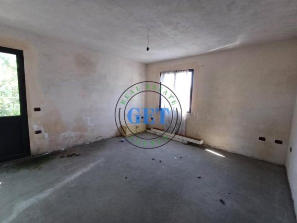 Durres, shitet shtepi 3 Katshe Kati 1, 320 m² (Rruga Aleksander Goga)