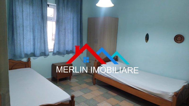Tirane, jepet me qera apartament 2+1+Ballkon Kati 4, 80 m² 400 € (RESTORANT DURRESI)