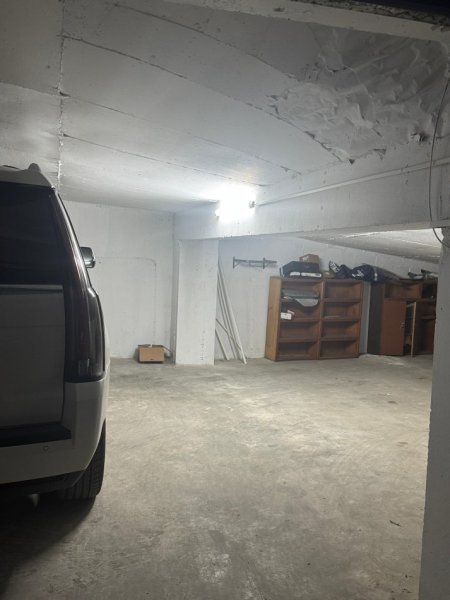 Tirane, shitet garazh | post parkimi Kati -2, 21 m² 50.000 € (Kompleksi kika komuna parisit)
