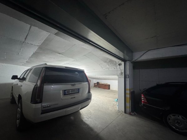 Tirane, shitet garazh | post parkimi Kati -2, 21 m² 50.000 € (Kompleksi kika komuna parisit)