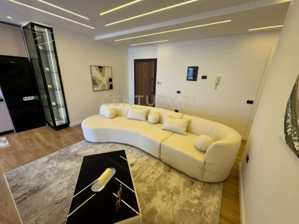 Tirane, shitet apartament 2+1 Kati 3, 110 m² 348.000 € (Rruga e Kosovareve)