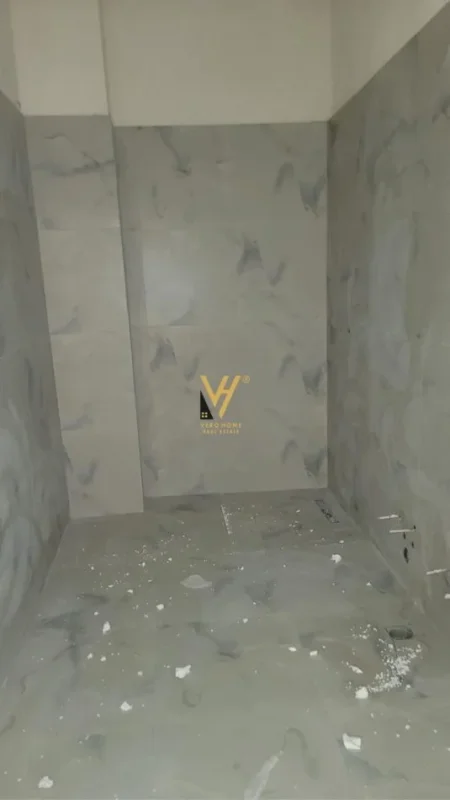 Tirane, jepet me qera apartament 1+1+Ballkon Kati 3, 70 m² 550 € (RRUGA DRITAN HOXHA)