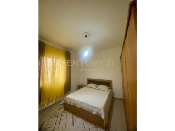 Tirane, jepet me qera apartament 2+1 , 100 m² 550 € (Rruga Rrapo Hekali)