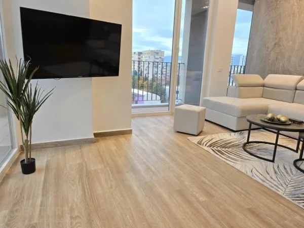 Tirane, jepet me qera apartament 2+1 Kati 5, 112 m² 1.200 € (Rr.Riza Cerova)