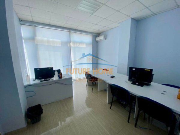 Tirane, shitet ambjent biznesi , 640 m² (Ambjenti pozicionohet tek Selvia)