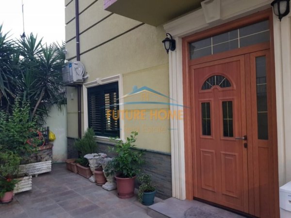 Tirane, shitet Vile 2 Katshe , 144 m² 370.000 € (Jordan Misja, Tiranë)