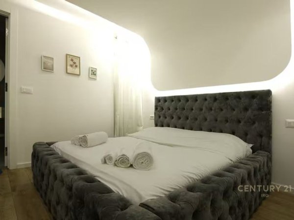 Tirane, jepet me qera garsonier Kati 1, 27 m² 550 € (Rruga e Kavajes)