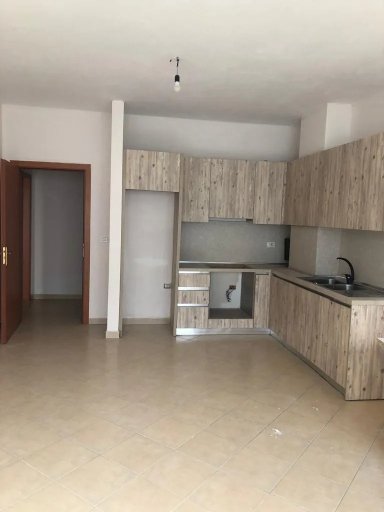 Tirane, jepet me qera apartament 2+1 Kati 2, 100 m² 350 € (Astir)