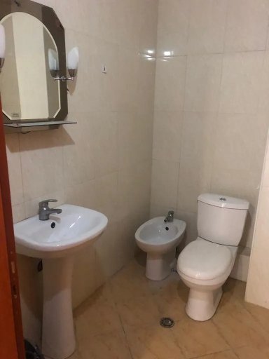Tirane, jepet me qera apartament 2+1 Kati 2, 100 m² 350 € (Astir)
