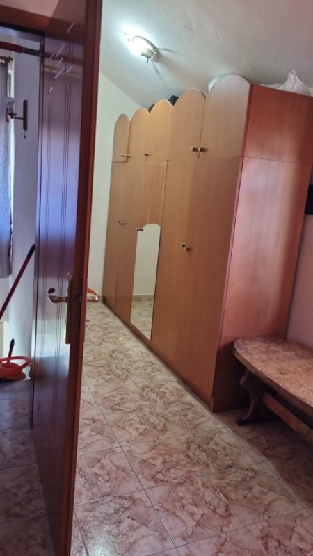 Tirane, jepet me qera apartament 1+1 Kati 3, 65 m² 250 € (Misto Mame)