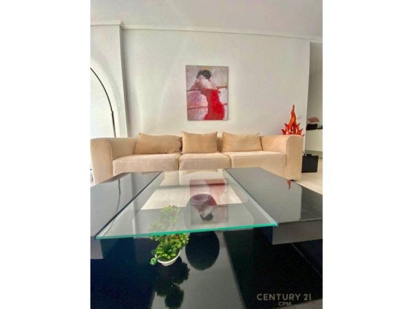 Tirane, jepet me qera apartament 1+1 Kati 7, 77 m² 650 € (Rr.Abdyl Frasheri)