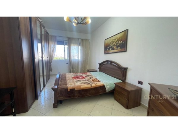 Tirane, jepet me qera apartament 2+1+Ballkon Kati 3, 120 m² 600 € (Don Bosko)