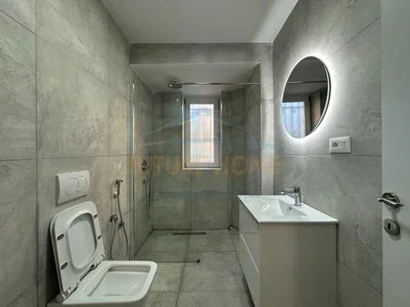 Tirane, shitet apartament 1+1 Kati 1, 57 m² 120.000 € (Rruga e Dibres, Medrese)