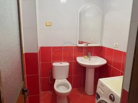 Tirane, jepet me qera apartament 2+1 Kati 2, 92 m² 650 € (Don Bosko)