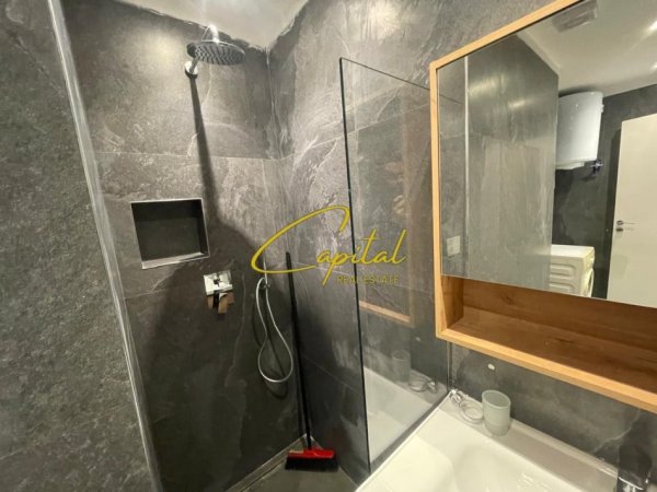 Tirane, jepet me qera apartament 1+1 Kati 5, 80 m² 500 € (BRRYLI)