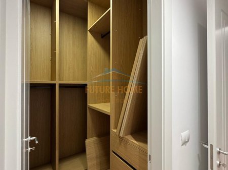 Tirane, jepet me qera apartament 3+1+Ballkon Kati 7, 134 m² 2.300 € (Stadiumi Air Albania)