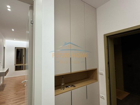 Tirane, jepet me qera apartament 3+1+Ballkon Kati 7, 134 m² 2.300 € (Stadiumi Air Albania)