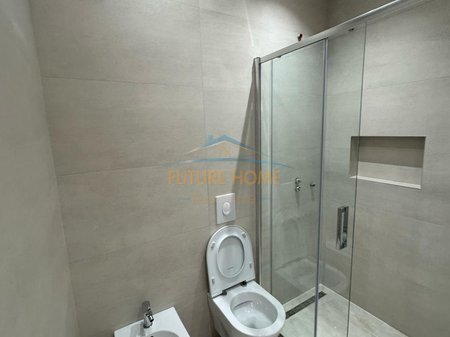 Tirane, jepet me qera apartament 3+1+Ballkon Kati 7, 134 m² 2.300 € (Stadiumi Air Albania)