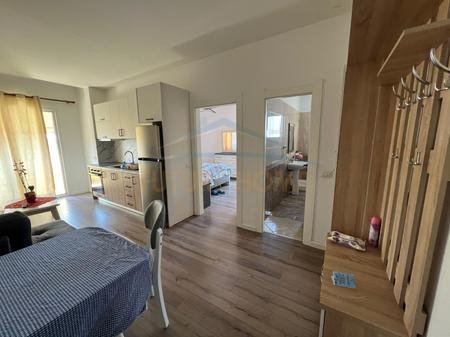 Tirane, jepet me qera apartament 1+1 Kati 5, 71 m² 450 € (Rruga Dritan Hoxha)