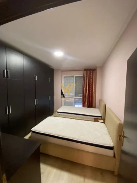 Tirane, shitet apartament 2+1+Ballkon Kati 4, 96 m² 175.000 € (KODRA E DIELLIT)