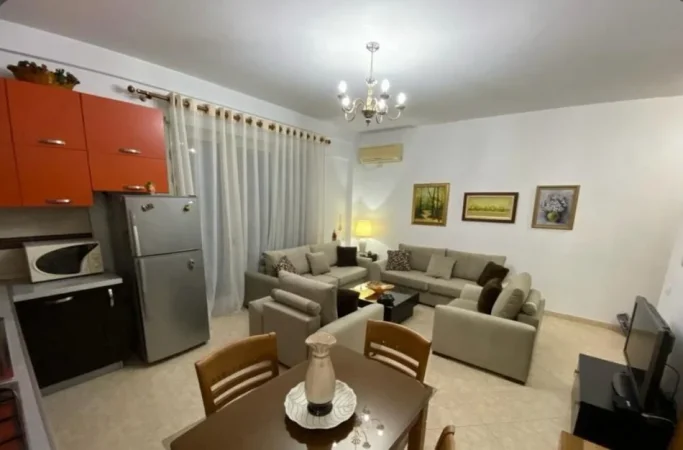 Tirane, jepet me qera apartament 1+1 Kati 8, 75 m² 550 € (don bosko)