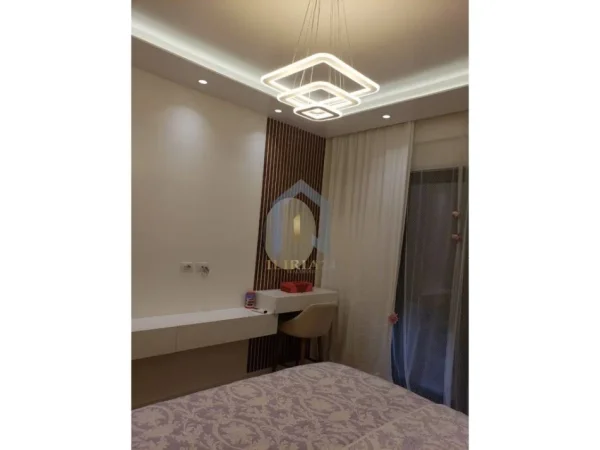 Tirane, shes apartament 2+1+Ballkon Kati 1, 114 m²