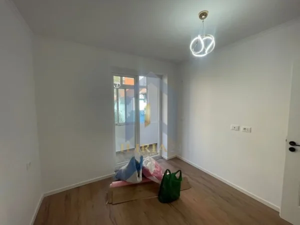 Tirane, shes apartament 1+1+Ballkon Kati 3, 45 m² 135.000 € (Myslym Shyri)