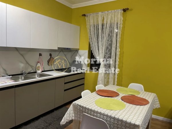 Tirane, jepet me qera apartament 2+1 Kati 3, 100 m² 600 € (Ish Restorant Durresi)