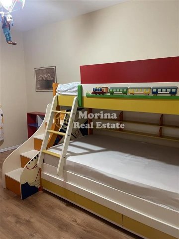 Tirane, jepet me qera apartament 2+1 Kati 3, 100 m² 600 € (Ish Restorant Durresi)