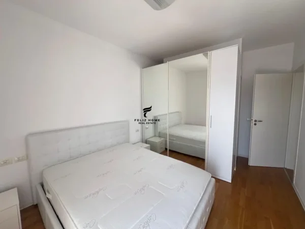 Tirane, jepet me qera apartament 2+1+Ballkon Kati 4, 98 m² 800 € (KODRA E DIELLIT)