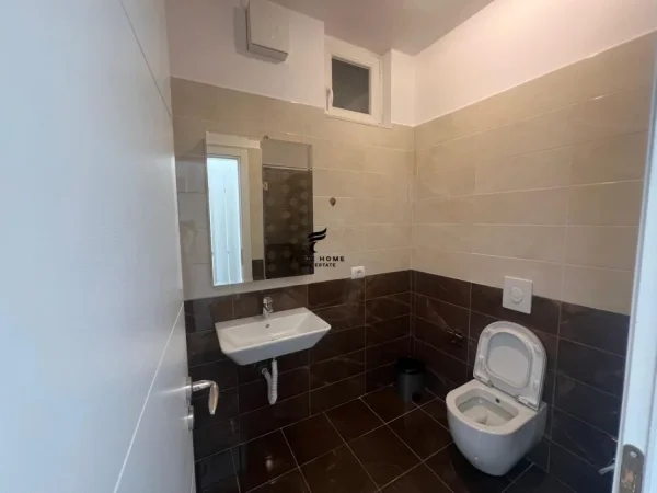 Tirane, jepet me qera apartament 2+1+Ballkon Kati 4, 98 m² 800 € (KODRA E DIELLIT)