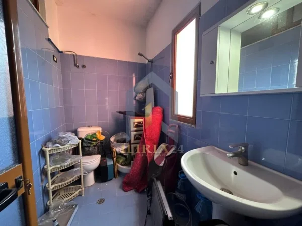 Tirane, shes 2+1+Ballkon Kati 5, 92 m²