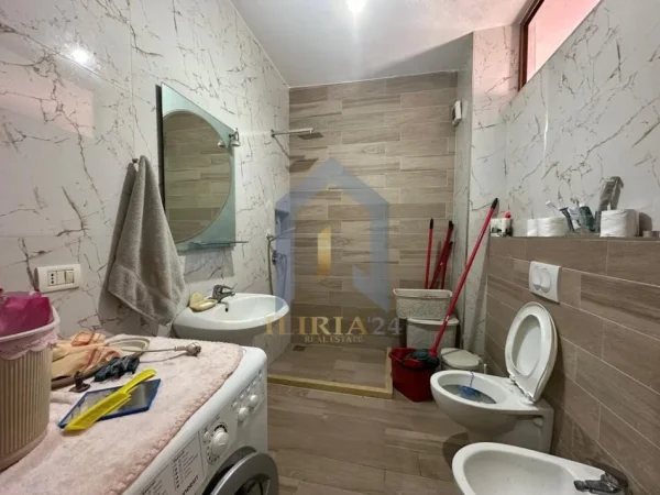 Tirane, shes 2+1+Ballkon Kati 5, 92 m²