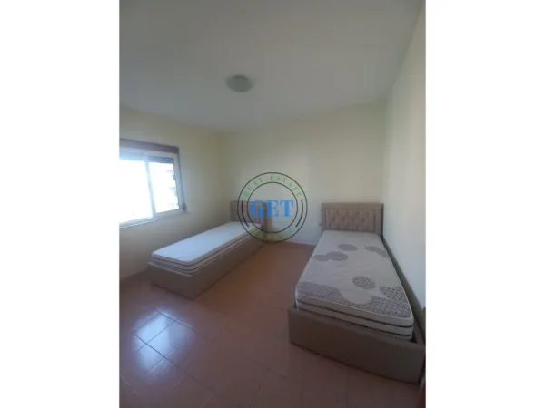 Durres, shitet apartament 2+1 Kati 2, 92 m² 120.000 € (stadiumi)