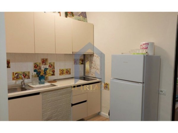 Tirane, jepet me qera apartament 1+1+Ballkon Kati 1, 600 € 