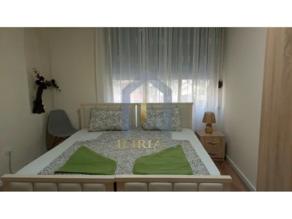Tirane, jepet me qera apartament 1+1+Ballkon Kati 1, 600 €