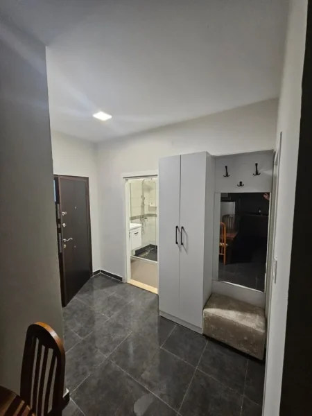 Tirane, jepet me qera apartament 2+1 Kati 3, 84 m² 450 € 