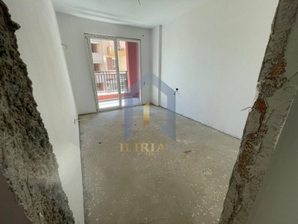 Tirane, shes apartament 1+1+Ballkon Kati 1, 73 m² 155.000 € 