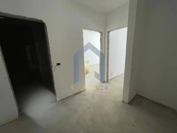 Tirane, shes apartament 1+1+Ballkon Kati 1, 73 m² 155.000 €