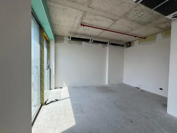 Jepet me qira, Njesi Biznesi, Tek Downtown One 2.000 €