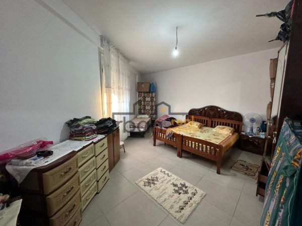 Tirane, shitet apartament 1+1+Ballkon Kati 5, 74 m² 125.000 € (Pranë Maternitetit të Ri)