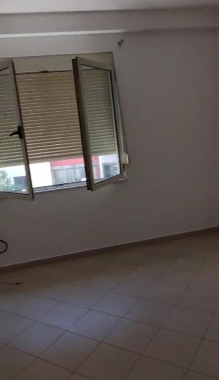 Tirane, jepet me qera apartament 2+1 Kati 5, 96 m² 350 € 