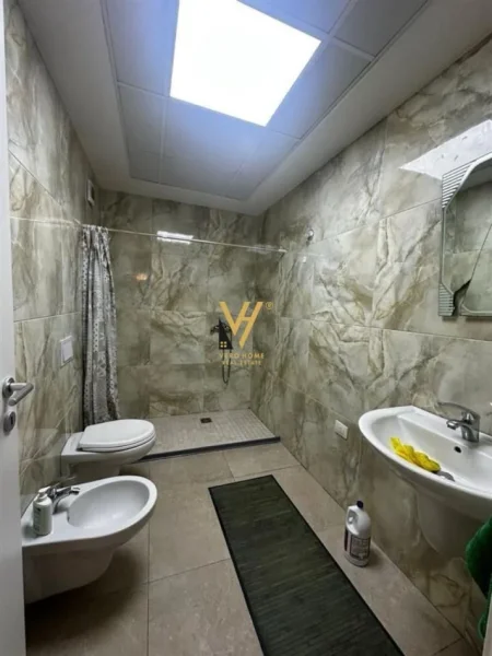 Tirane, jepet me qera apartament 2+1+Ballkon Kati 6, 96 m² 750 € (DON BOSKO)