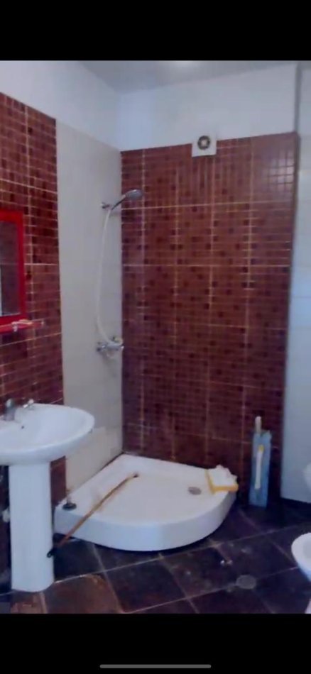 Tirane, jepet me qera apartament 2+1 Kati 4, 96 m² 350 € 