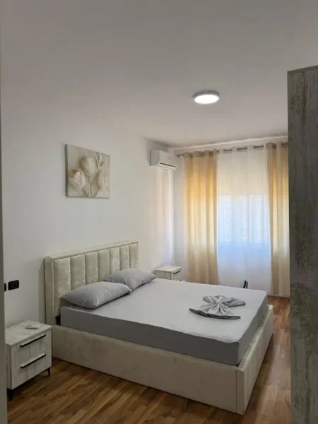 Tirane, jepet me qera apartament 1+1 Kati 7, 65 m² 452 € (Astir)