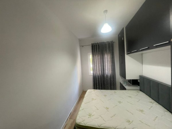Tirane, jepet me qera apartament 1+1 Kati 0, 50 m² 350 € 