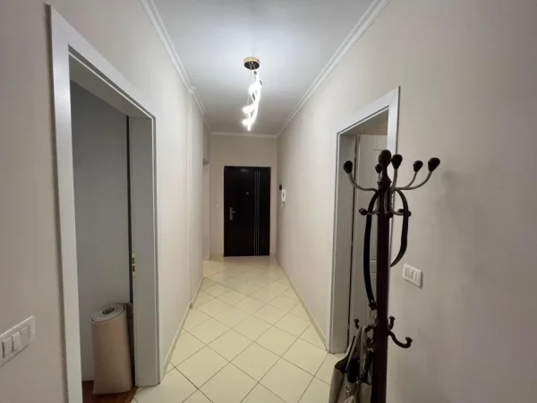 Tirane, shitet apartament 2+1 , 108 m² 150.000 € (astir)